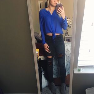 Blue cropped blouse from Fab’rik
